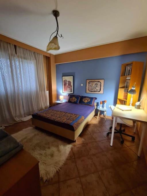 Όμορφο, Άνετο Ζεστά Διακοσμημένο Διαμέρισμα テルミ エクステリア 写真