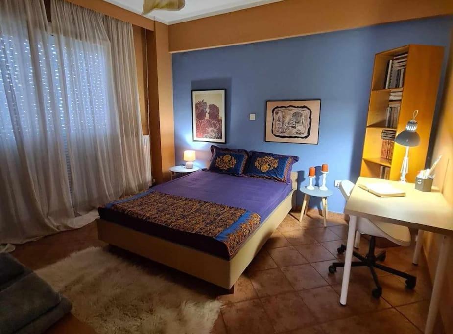 Όμορφο, Άνετο Ζεστά Διακοσμημένο Διαμέρισμα テルミ エクステリア 写真